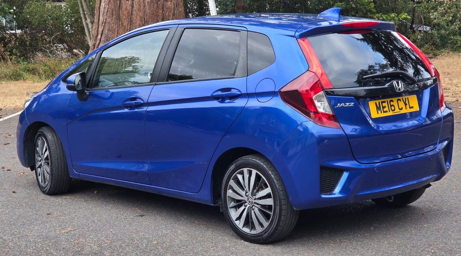2016 Honda Jazz — photo 12